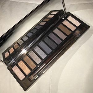 Urban Decay Naked Smoky Palette